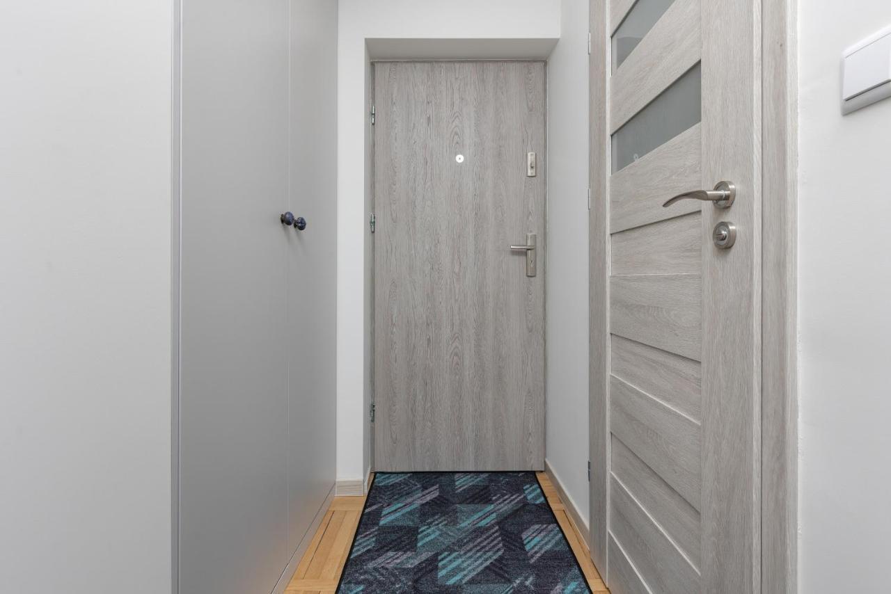 Cozy And Comfortable Wola Apartment By Noclegi Renters 华沙 外观 照片